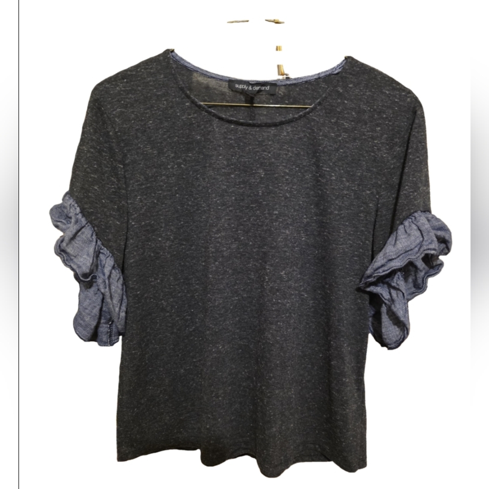 Supply & Demand Gray & Blue Ruffled Short Sleeve Casual T-Shirt Size Small